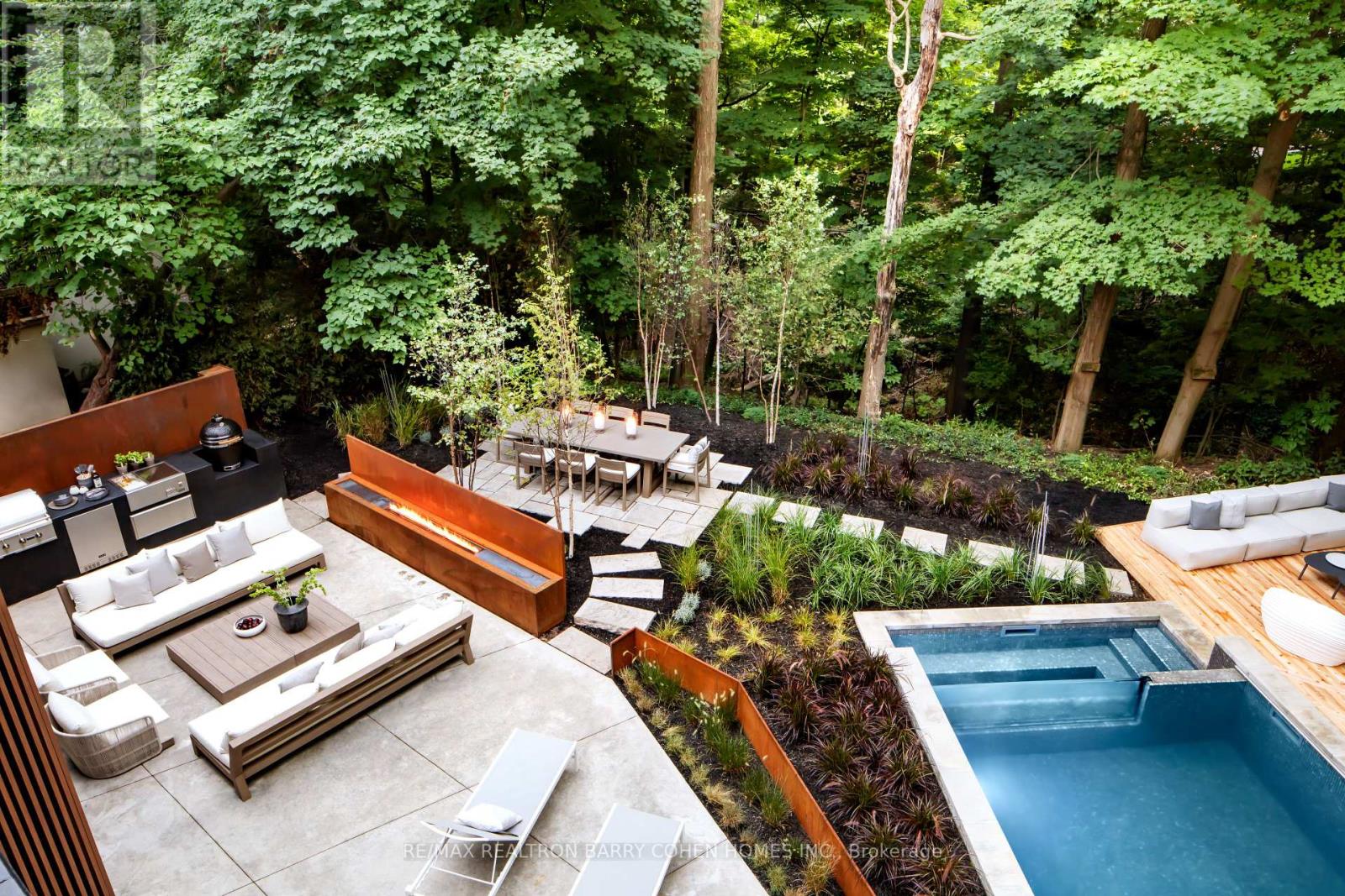 7 Waxwing Place, Toronto, Ontario  M3C 1N5 - Photo 1 - C12165775