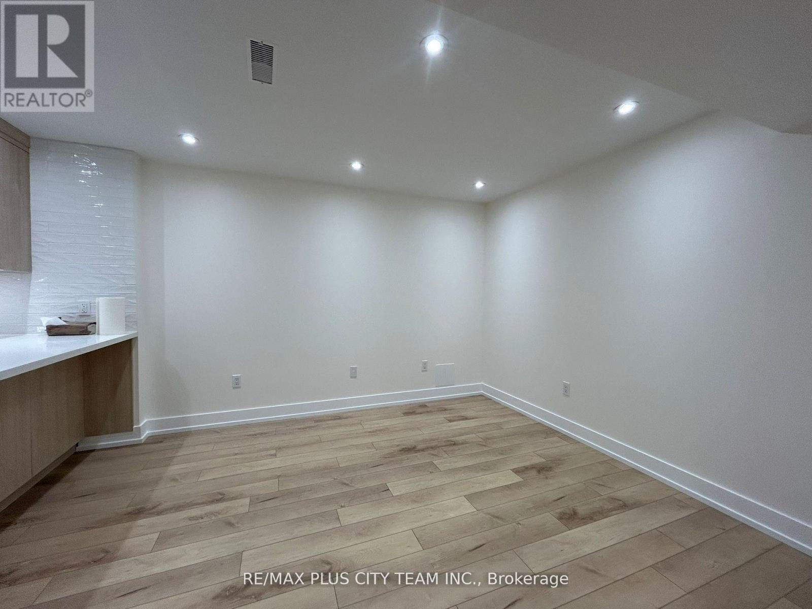 Lower - 1049 College Street, Toronto, Ontario  M6H 1B1 - Photo 2 - C12165784