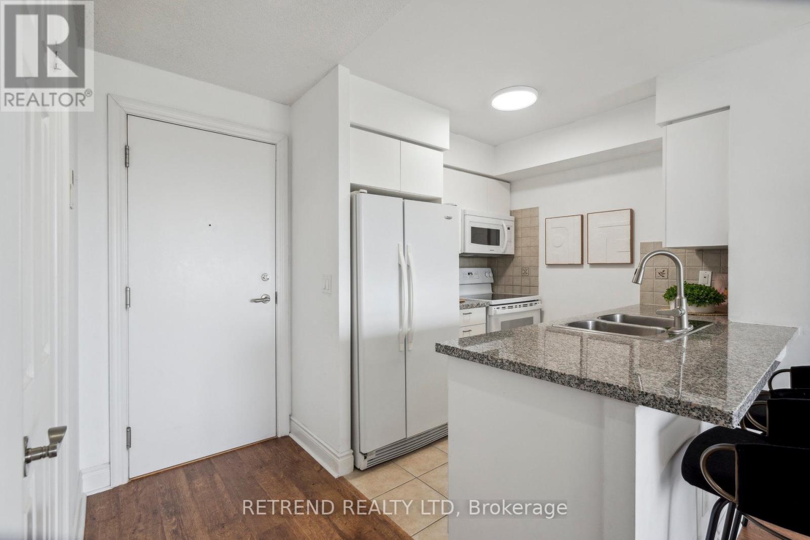 2111 - 15 Greenview Avenue, Toronto, Ontario  M2M 4M7 - Photo 2 - C12165804