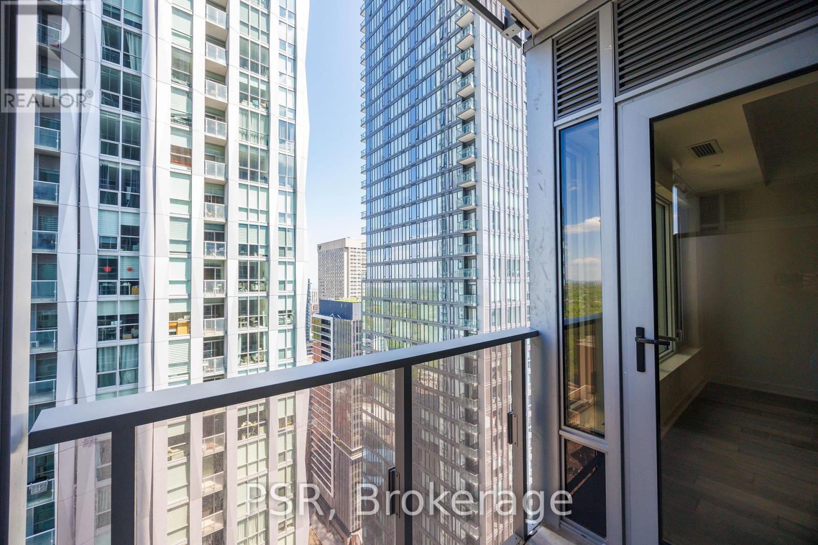 2707 - 11 Yorkville Avenue, Toronto, Ontario  M4W 1L2 - Photo 13 - C12165834