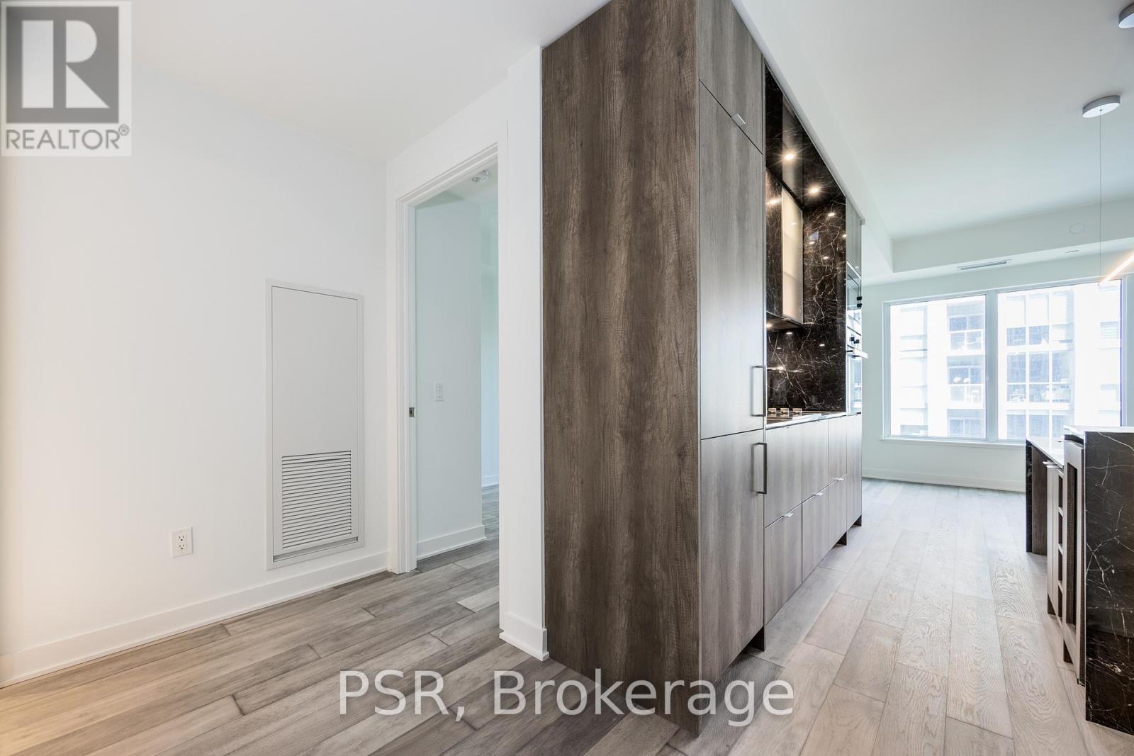 2707 - 11 Yorkville Avenue, Toronto (Annex), Ontario  M4W 1L2 - Photo 2 - C12165834