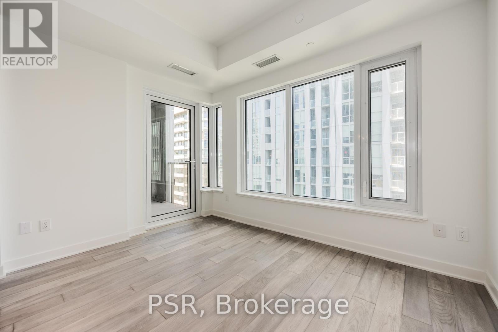 2707 - 11 Yorkville Avenue, Toronto (Annex), Ontario  M4W 1L2 - Photo 6 - C12165834
