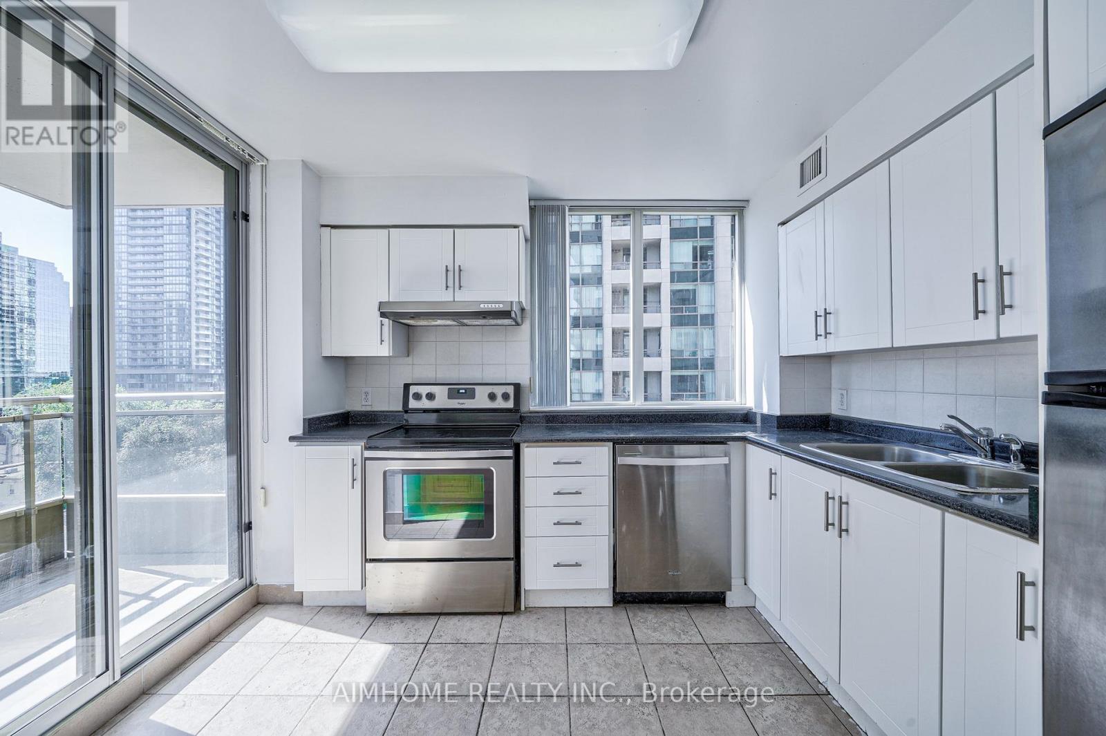 710 - 256 Doris Avenue, Toronto, Ontario  M2N 6X8 - Photo 17 - C12165842