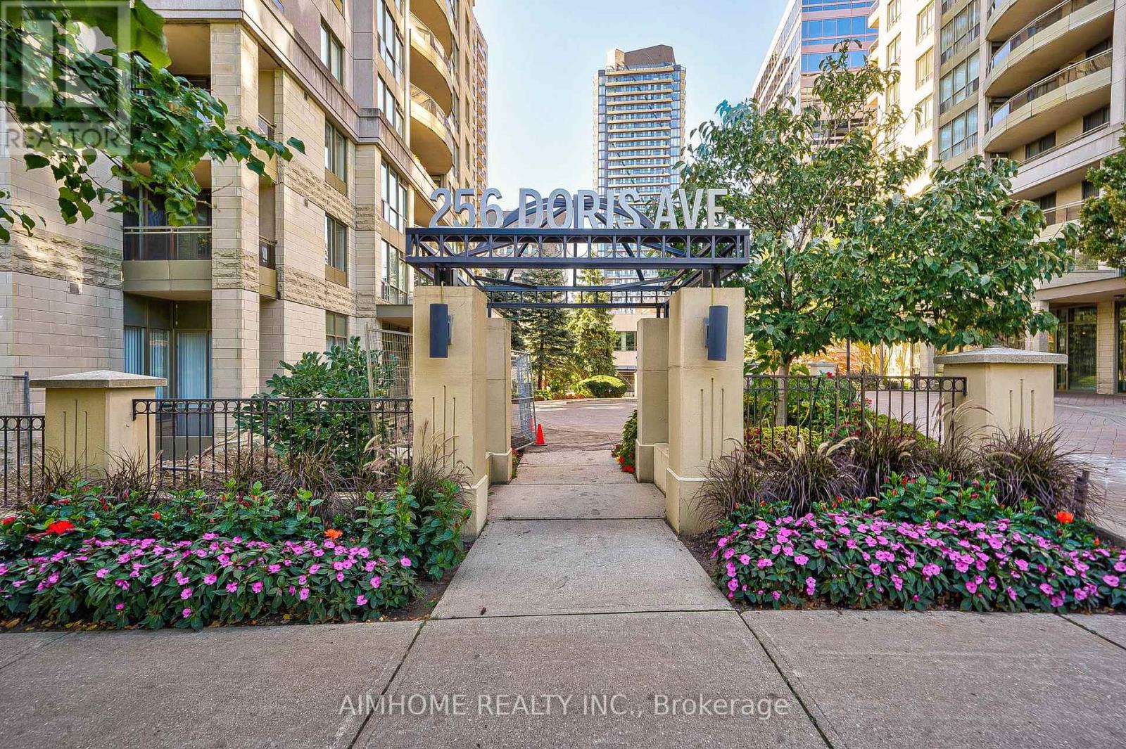 710 - 256 Doris Avenue, Toronto, Ontario  M2N 6X8 - Photo 2 - C12165842