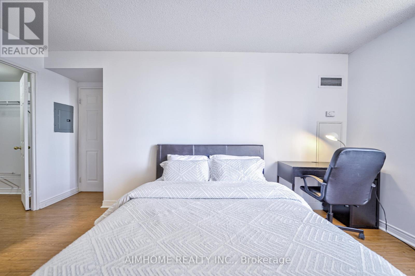 710 - 256 Doris Avenue, Toronto, Ontario  M2N 6X8 - Photo 29 - C12165842