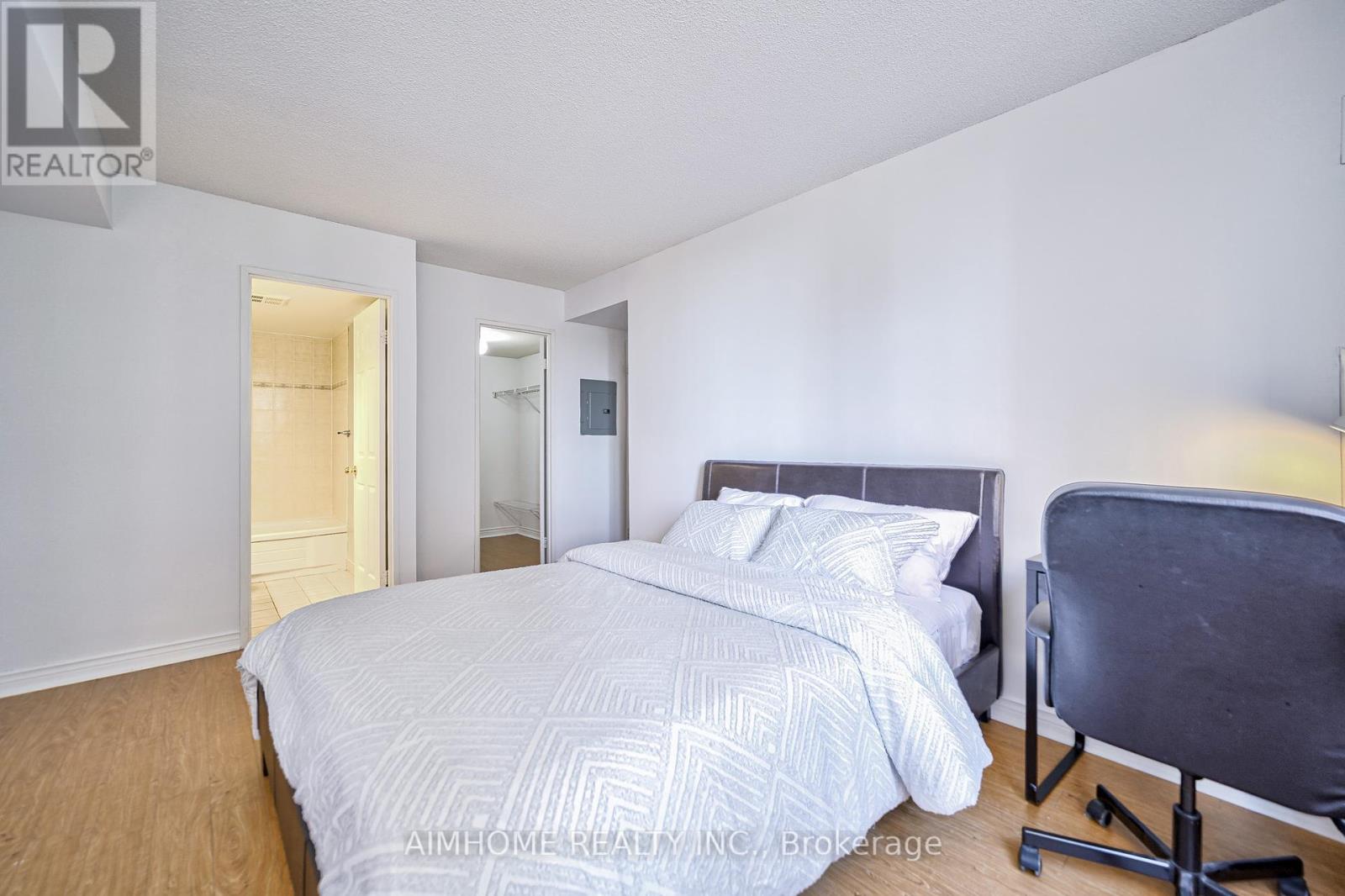 710 - 256 Doris Avenue, Toronto, Ontario  M2N 6X8 - Photo 30 - C12165842