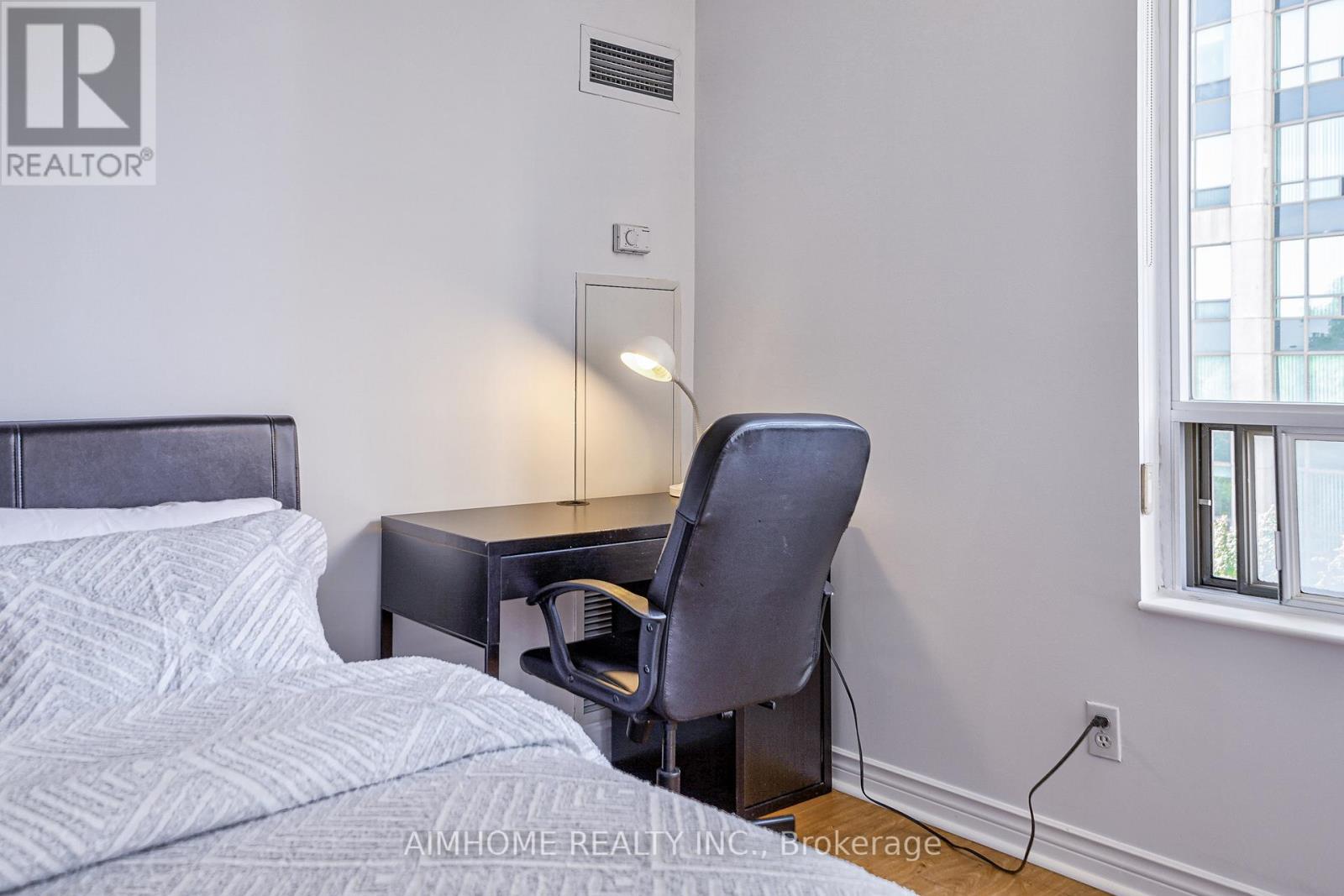 710 - 256 Doris Avenue, Toronto, Ontario  M2N 6X8 - Photo 31 - C12165842