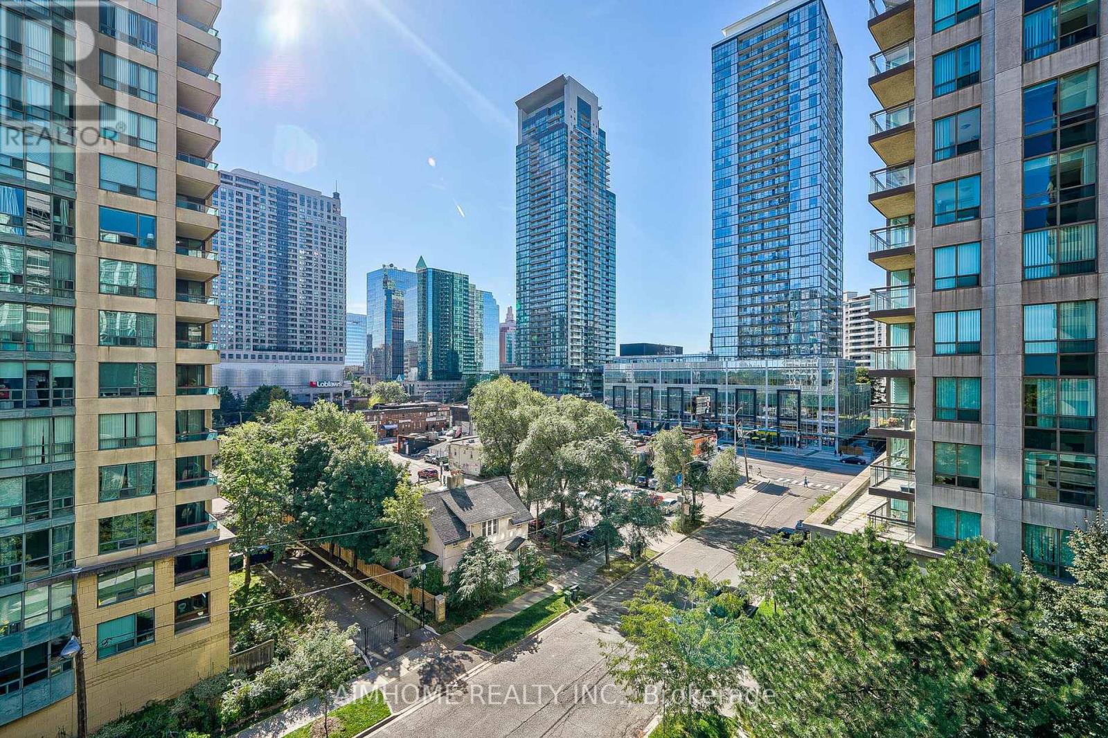 710 - 256 Doris Avenue, Toronto, Ontario  M2N 6X8 - Photo 36 - C12165842