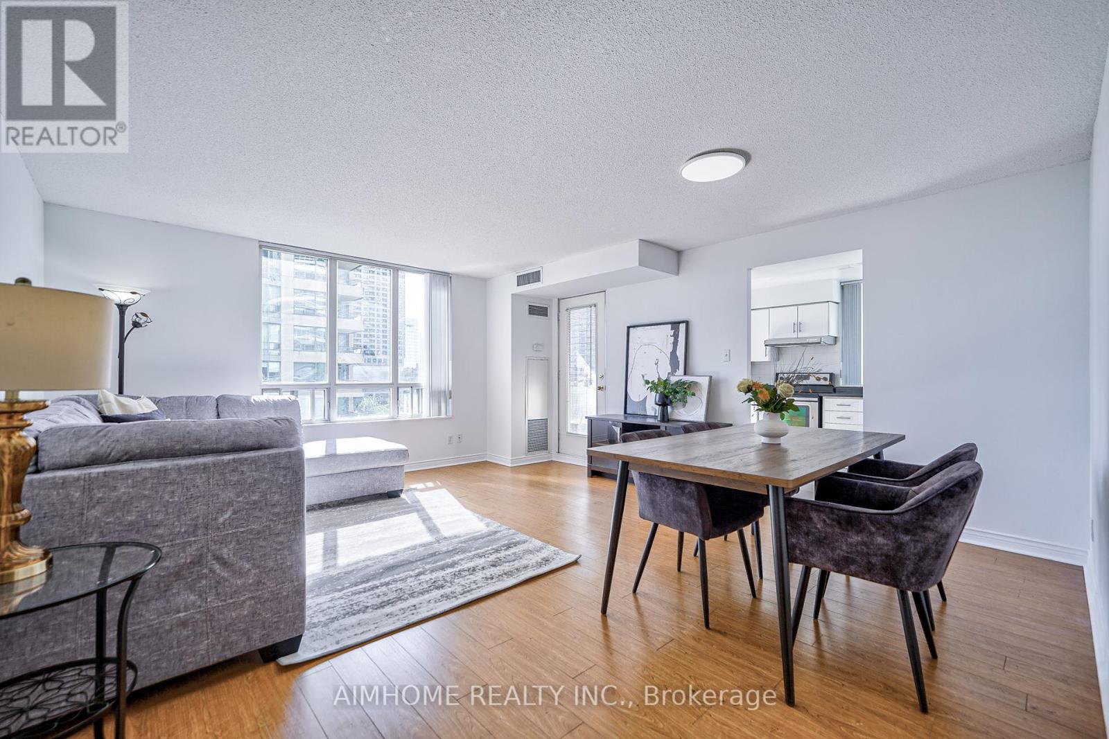 710 - 256 Doris Avenue, Toronto, Ontario  M2N 6X8 - Photo 6 - C12165842