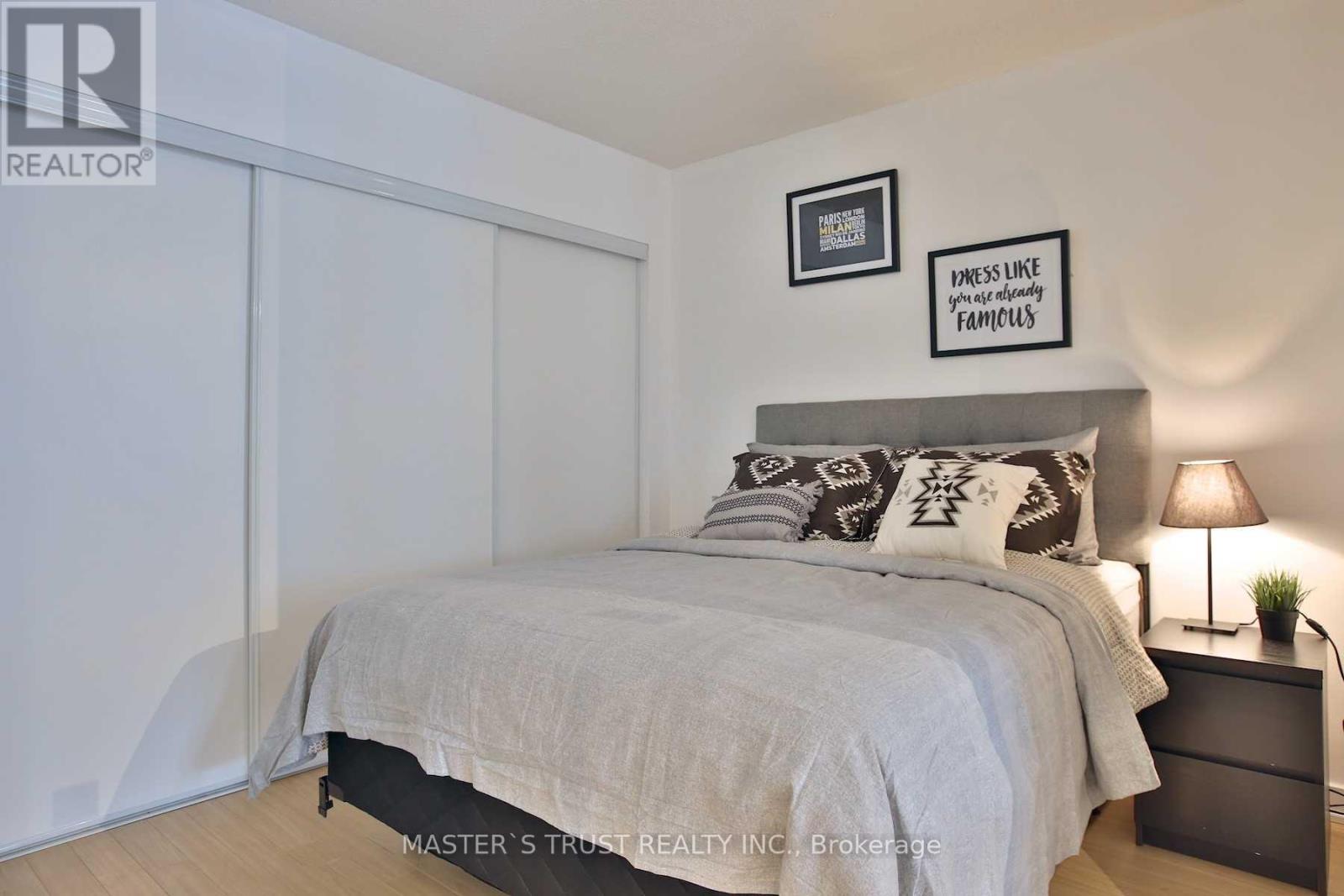 932 - 21 Iceboat Terrace, Toronto, Ontario  M5V 4A9 - Photo 10 - C12165912