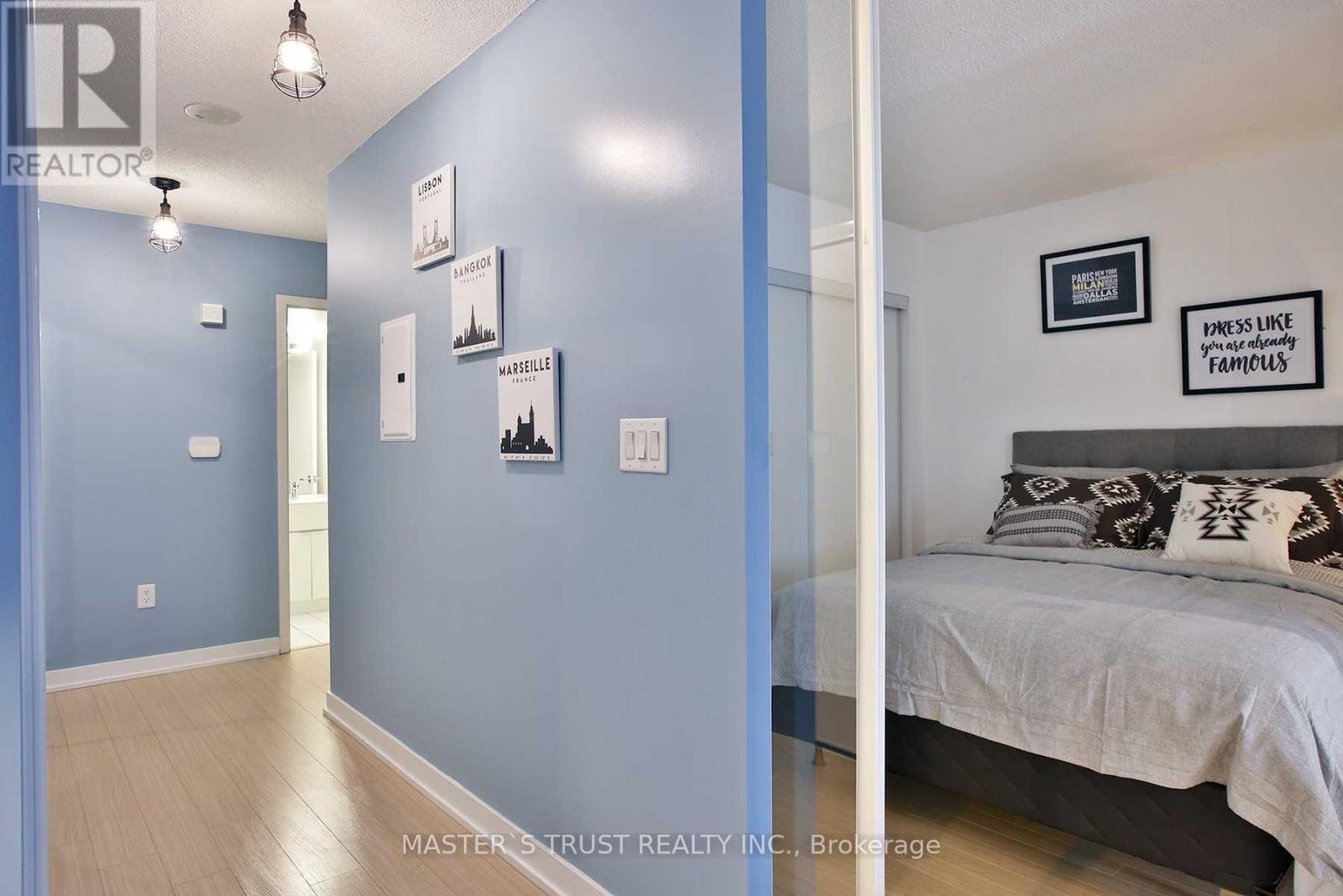 932 - 21 Iceboat Terrace, Toronto, Ontario  M5V 4A9 - Photo 9 - C12165912