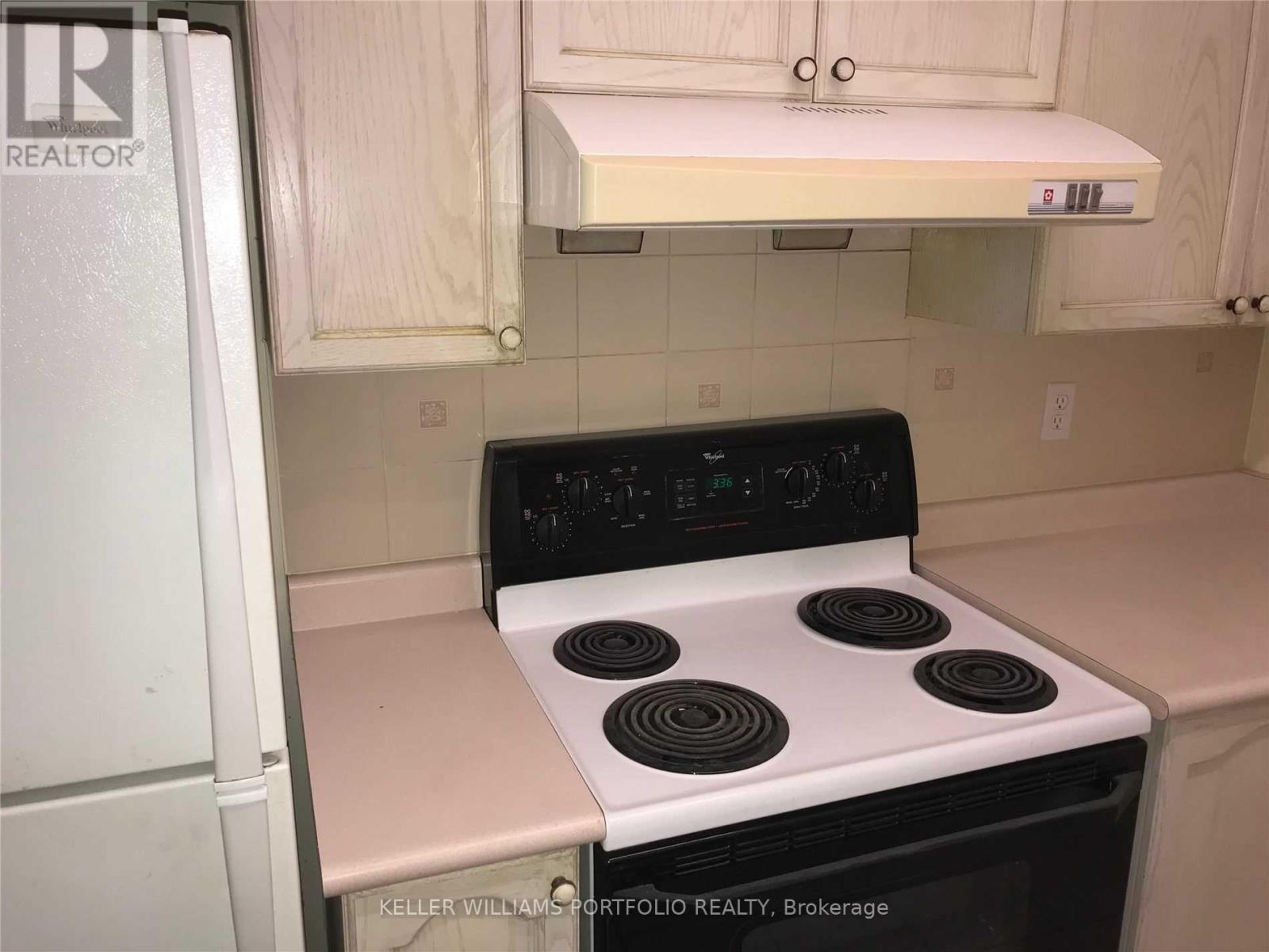 906 - 1 Pemberton Avenue, Toronto, Ontario  M2M 4L9 - Photo 4 - C12165941