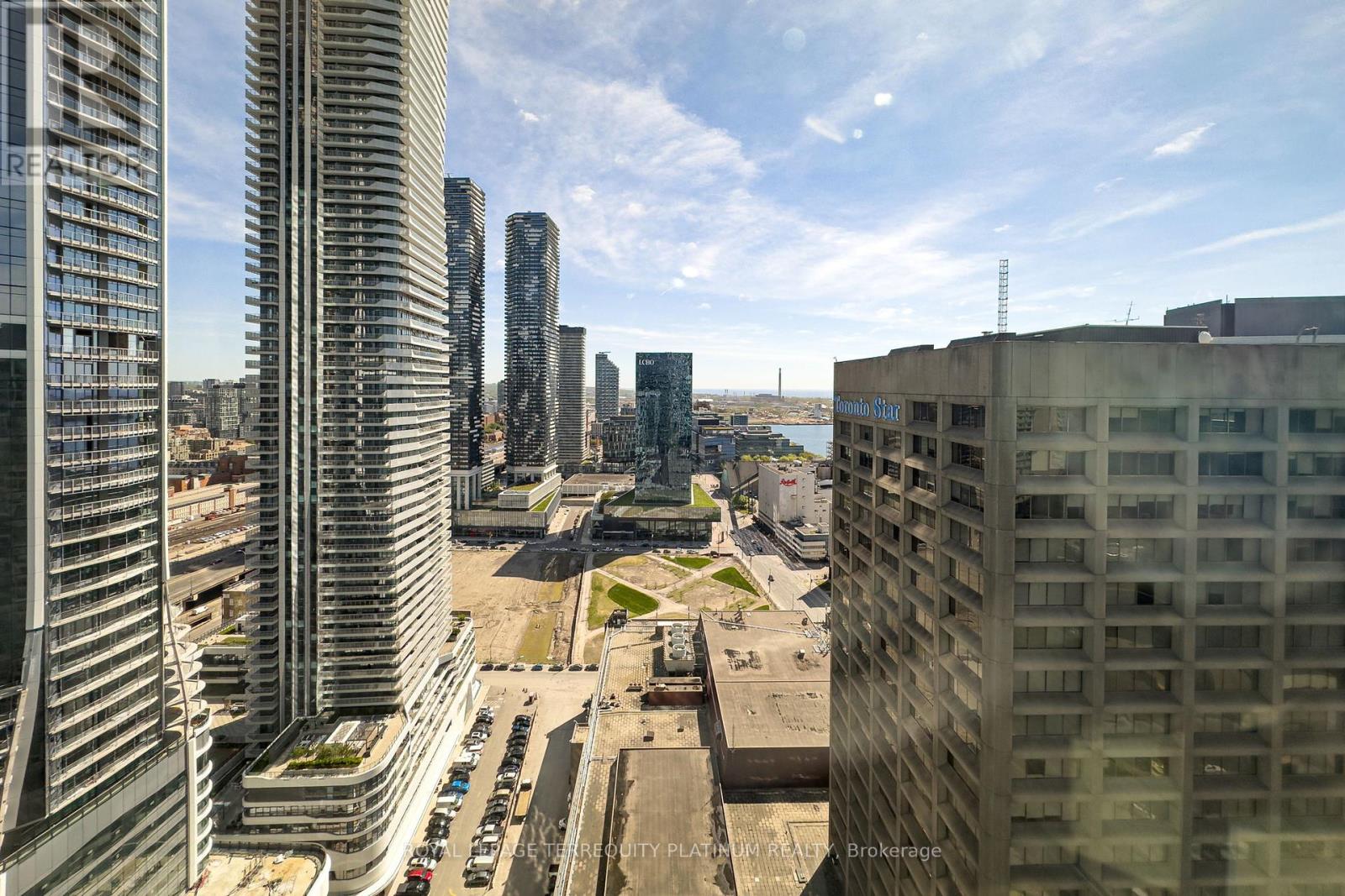 Ph6 - 10 Yonge Street, Toronto, Ontario  M5E 1R4 - Photo 11 - C12165956