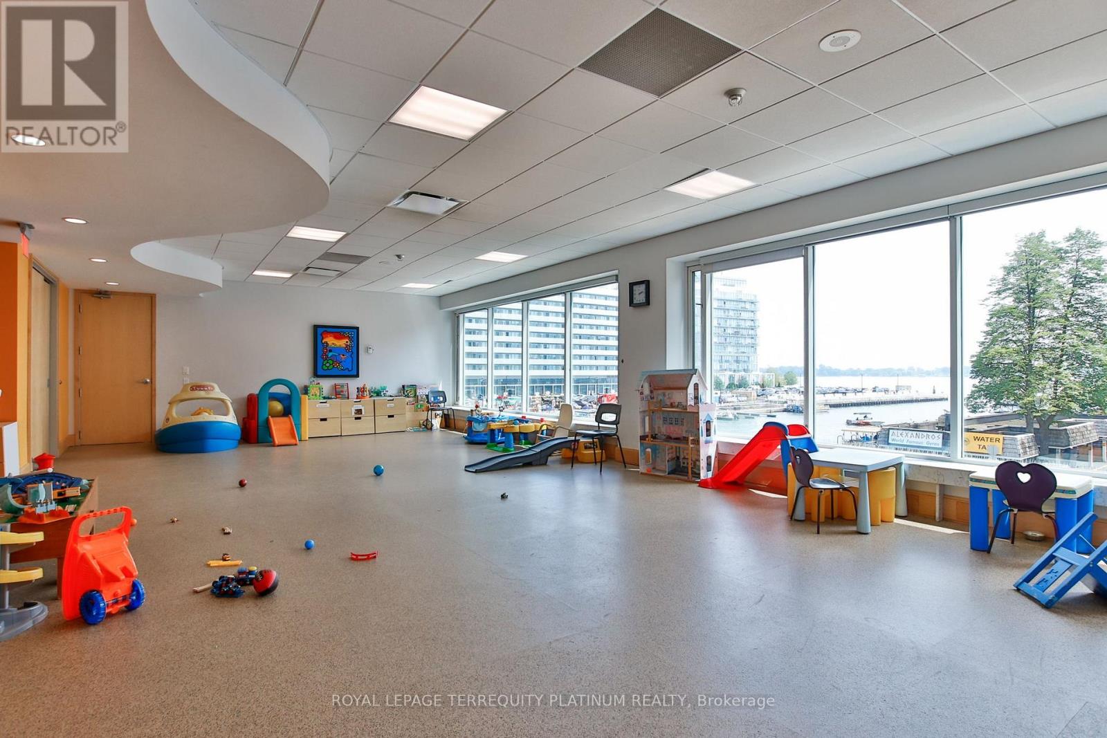 Ph6 - 10 Yonge Street, Toronto, Ontario  M5E 1R4 - Photo 16 - C12165956