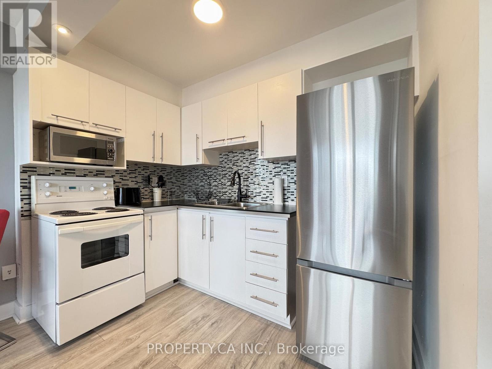 2208 - 30 Gloucester Street, Toronto, Ontario  M4Y 1L6 - Photo 14 - C12165973