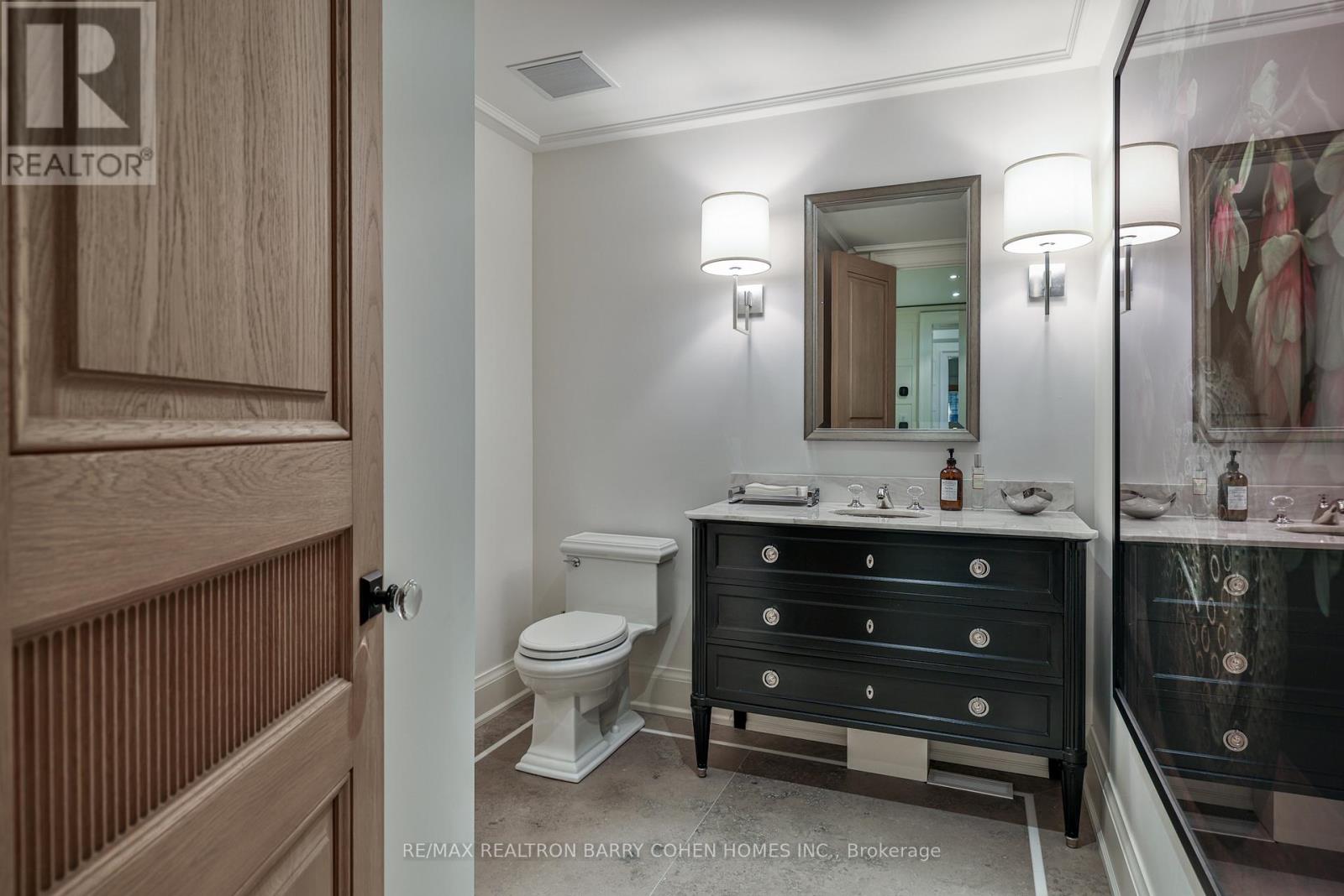30 Whitney Avenue, Toronto, Ontario  M4W 2A8 - Photo 16 - C12166017