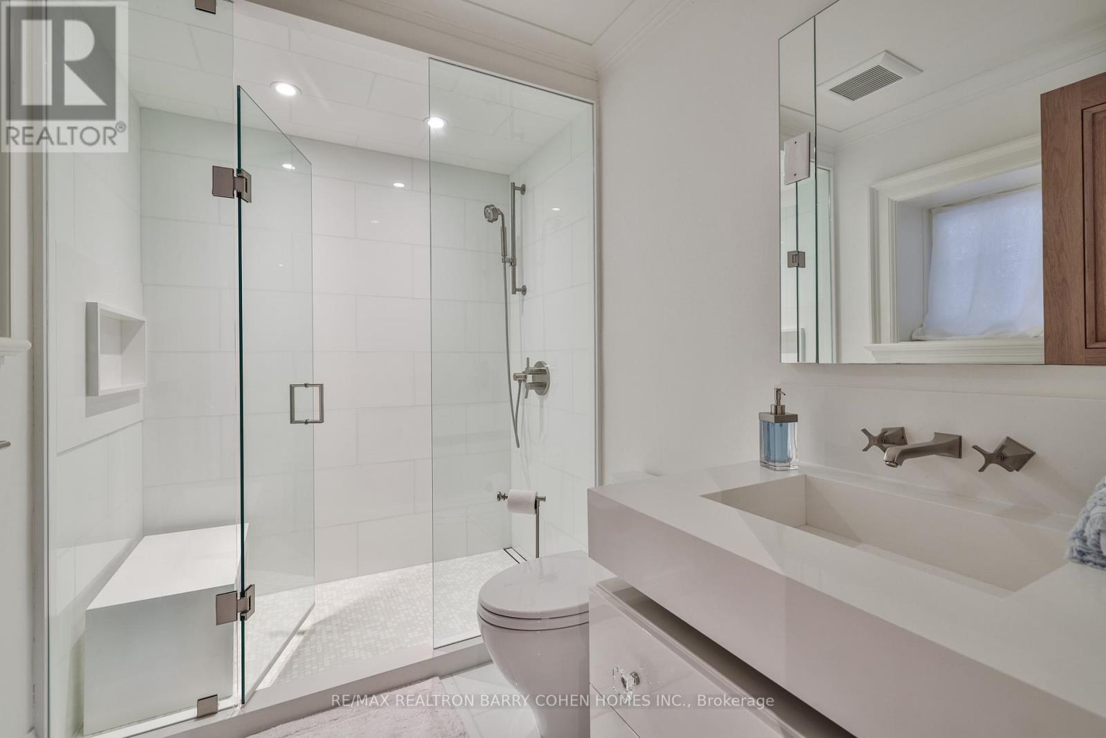 30 Whitney Avenue, Toronto, Ontario  M4W 2A8 - Photo 26 - C12166017