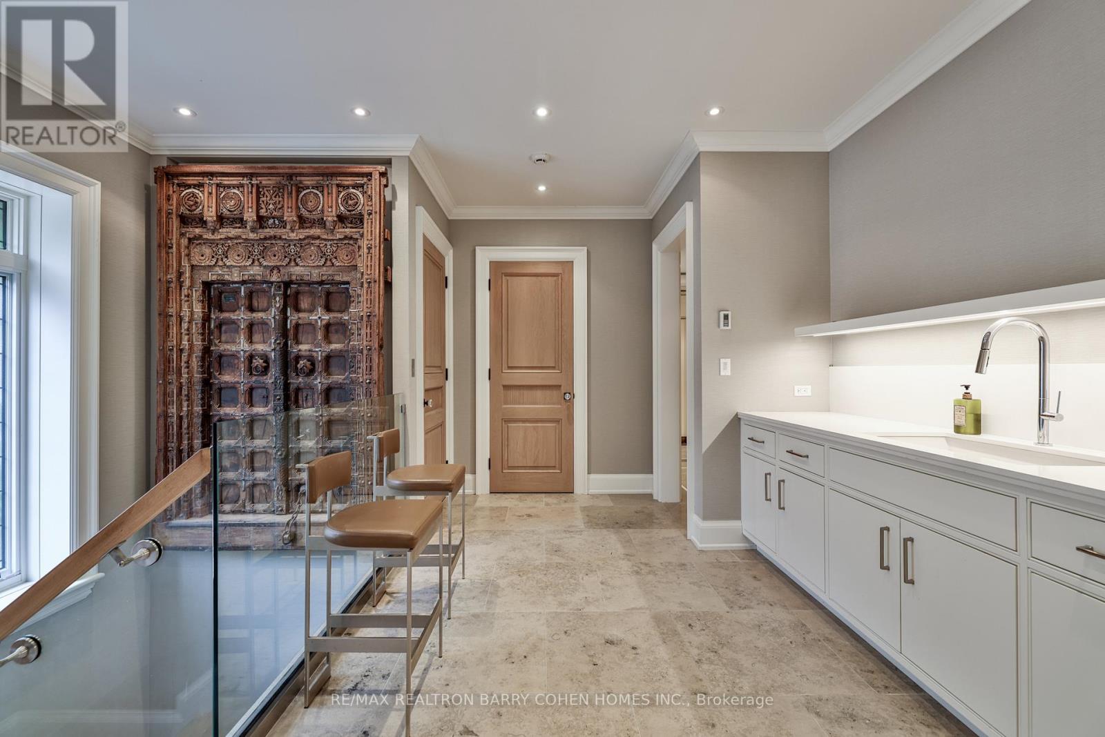 30 Whitney Avenue, Toronto, Ontario  M4W 2A8 - Photo 37 - C12166017