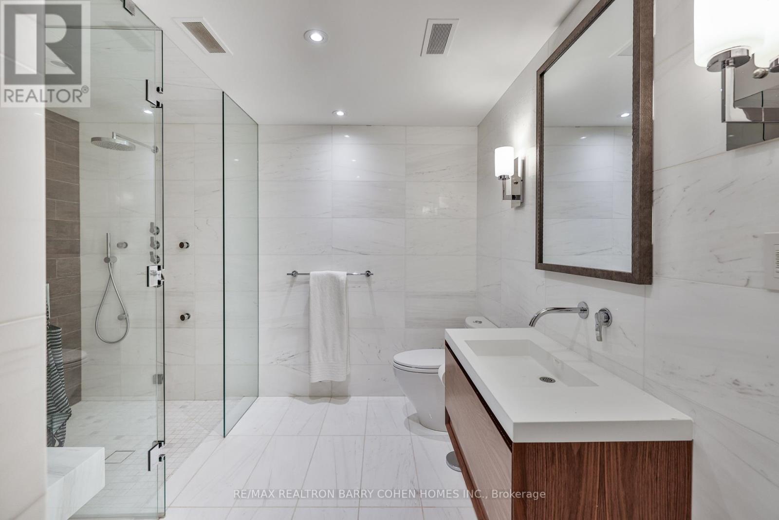 30 Whitney Avenue, Toronto, Ontario  M4W 2A8 - Photo 44 - C12166017