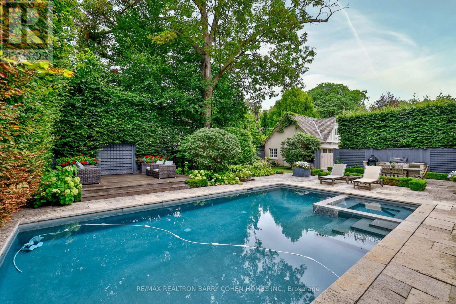 30 Whitney Avenue, Toronto, Ontario  M4W 2A8 - Photo 47 - C12166017