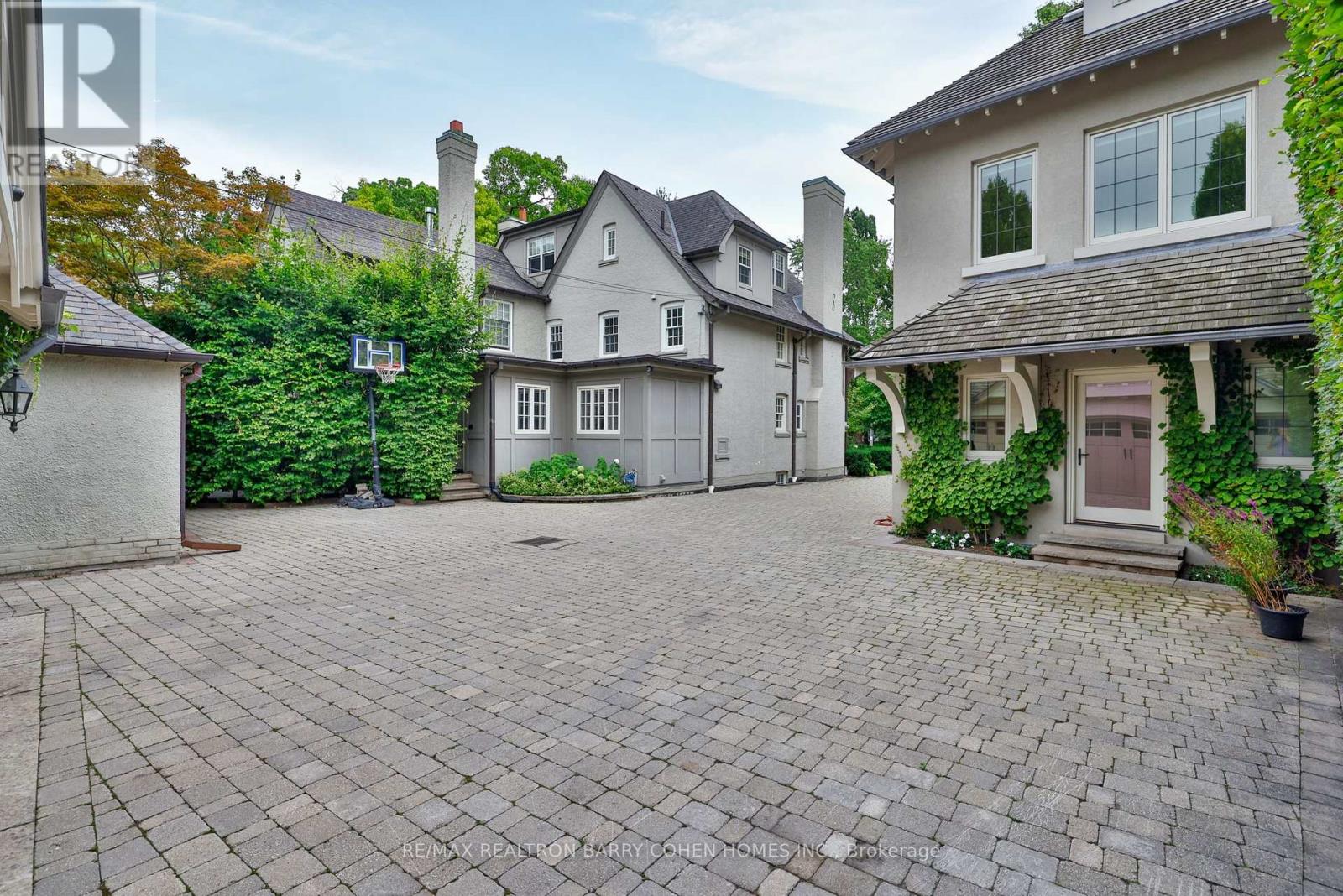 30 Whitney Avenue, Toronto, Ontario  M4W 2A8 - Photo 50 - C12166017