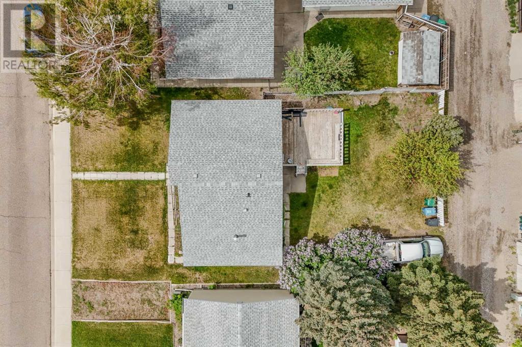 Property at 419 Ventura Road N image 4
