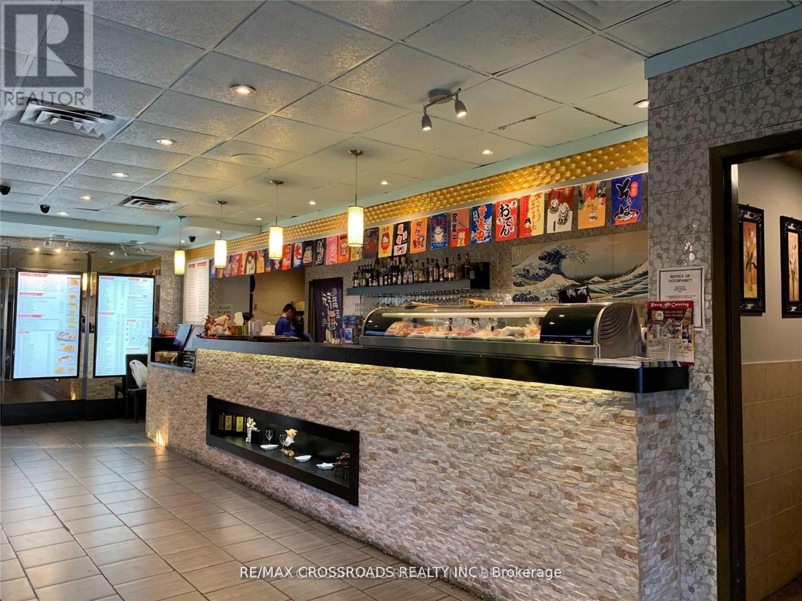 4 - 1615 DUNDAS STREET E, Whitby, Ontario