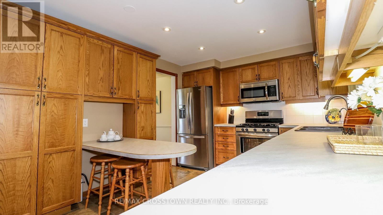 74 Devins Drive, Aurora, Ontario  L4G 2Z4 - Photo 18 - N12165680