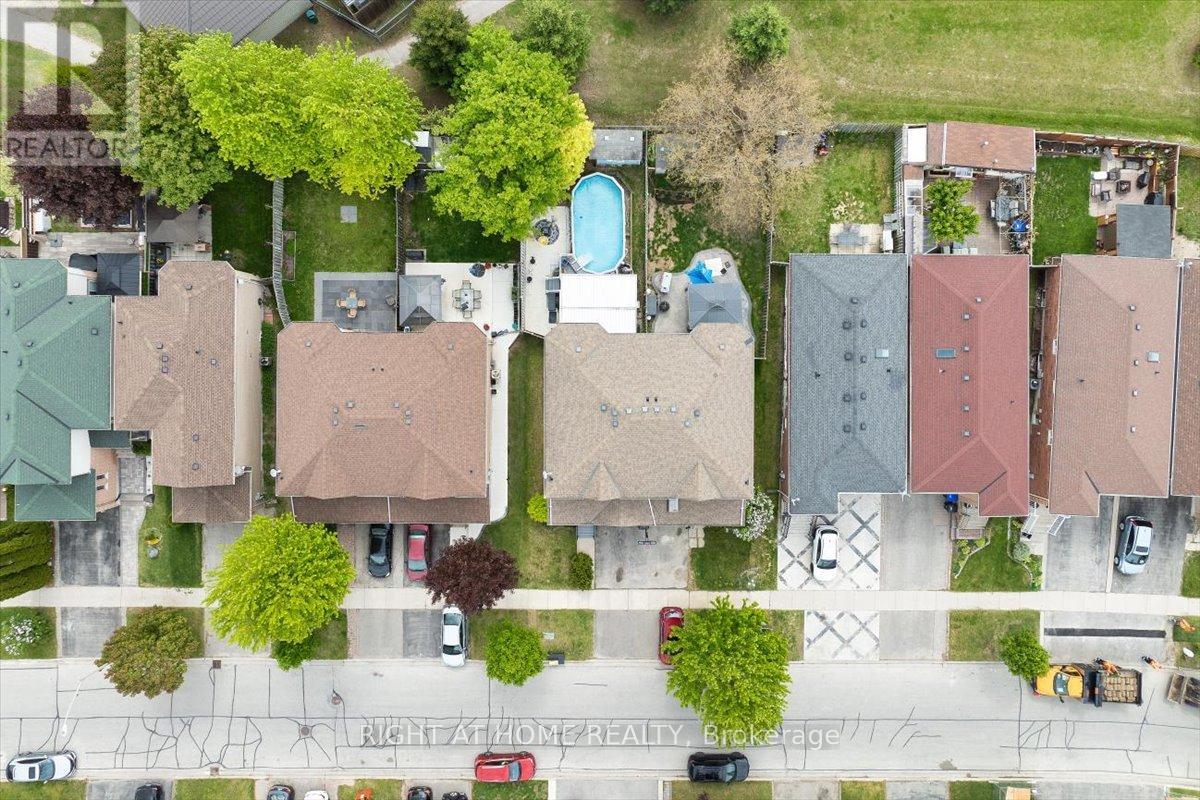 Property at 21 BREEZE DRIVE image 4