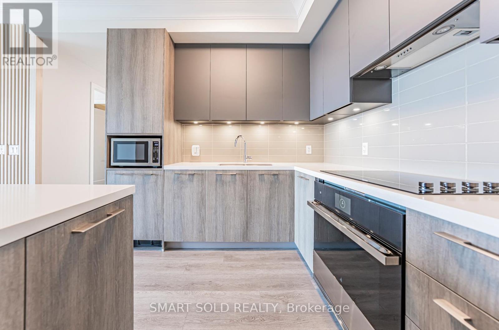 3007 - 8 Water Walk Drive, Markham, Ontario  L3R 6L4 - Photo 18 - N12165787