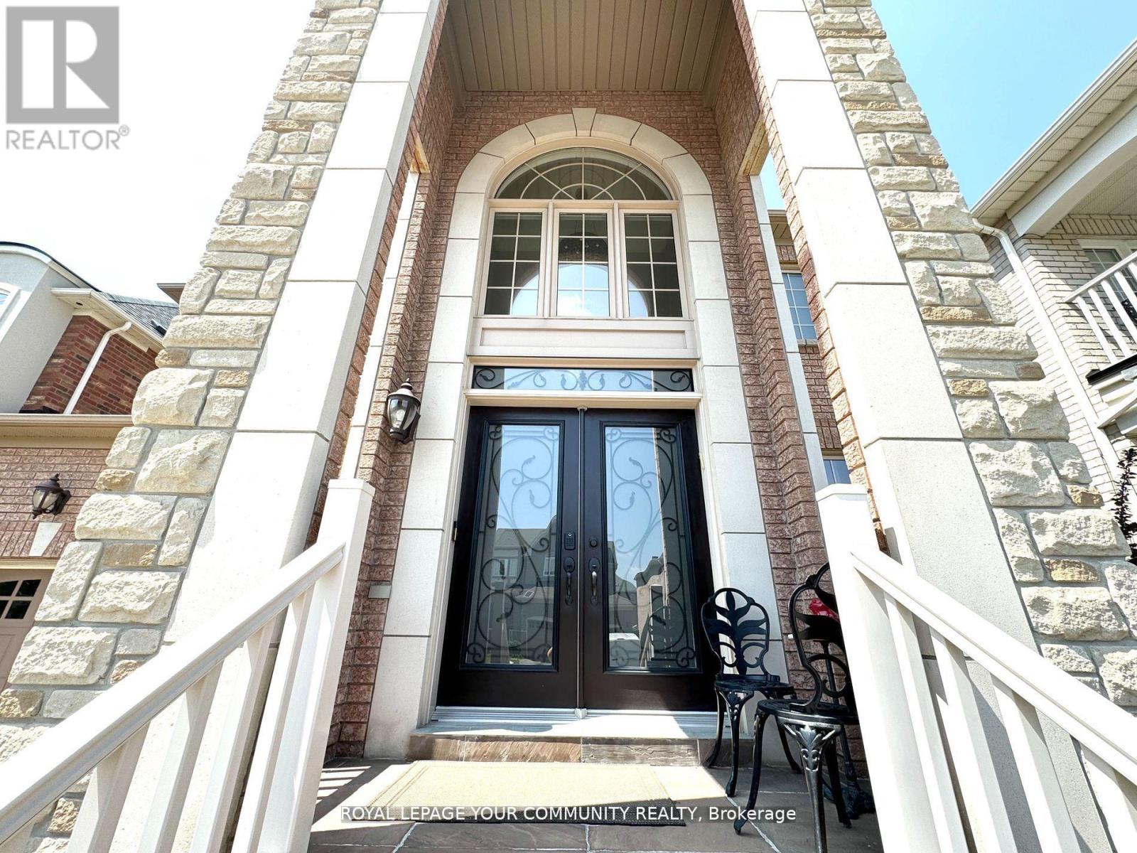 60 Pantano Drive, Vaughan, Ontario  L4J 0B2 - Photo 3 - N12165974
