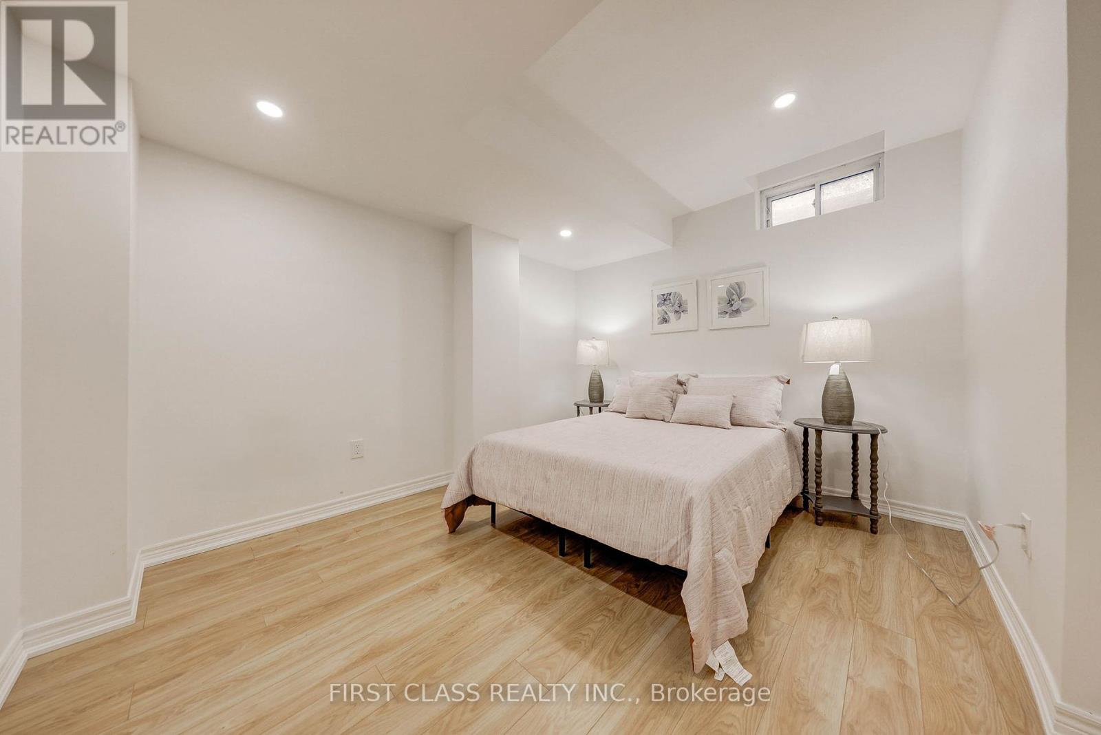 8 Deep River Lane, Richmond Hill, Ontario  L4C 5S4 - Photo 27 - N12166088