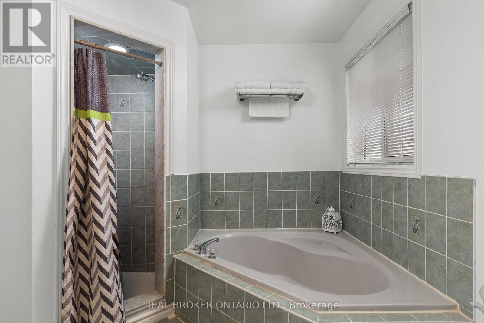 31 Bell Street, Barrie, Ontario  L4N 0J2 - Photo 18 - S12165825