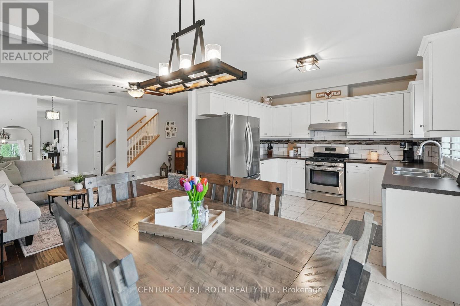 4 Claudio Crescent, Barrie, Ontario  L4N 6L5 - Photo 12 - S12165961