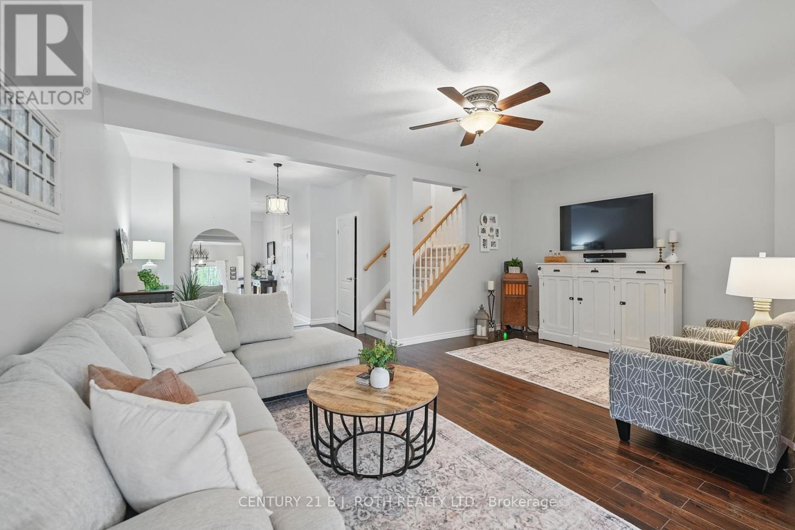 4 Claudio Crescent, Barrie (Holly), Ontario  L4N 6L5 - Photo 8 - S12165961