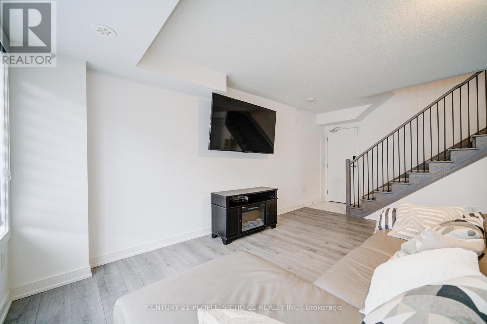 29 - 29 Magnolia Lane, Barrie, Ontario  L9J 0N9 - Photo 7 - S12166003