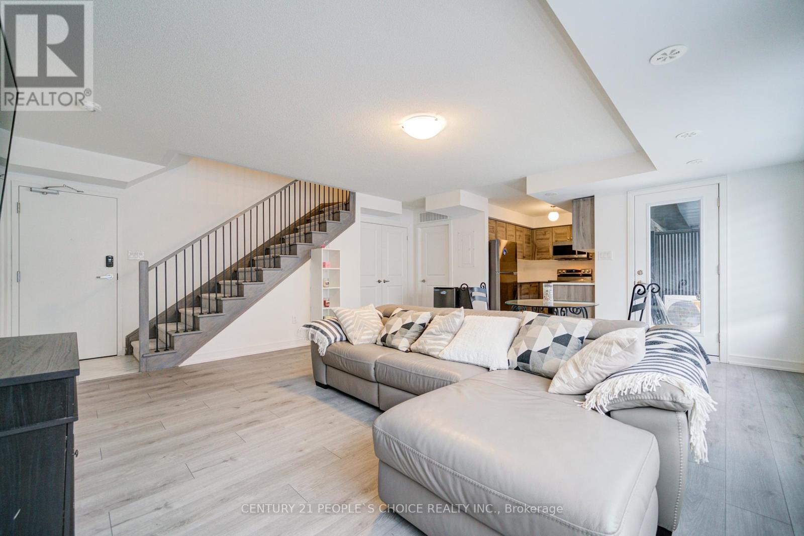 29 - 29 Magnolia Lane, Barrie, Ontario  L9J 0N9 - Photo 8 - S12166003