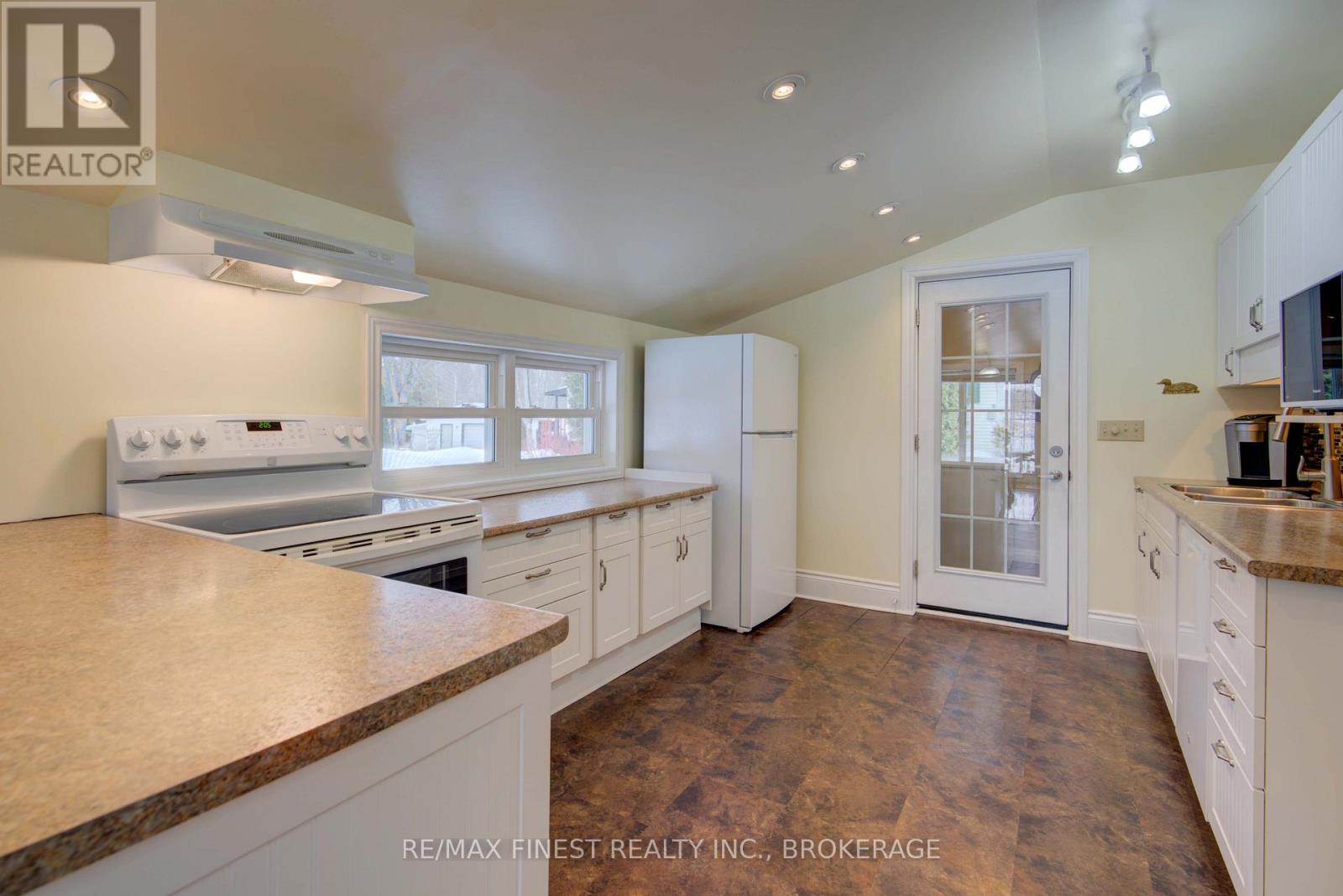 14064 Road 38, Frontenac, Ontario  K0H 2P0 - Photo 7 - X12166165