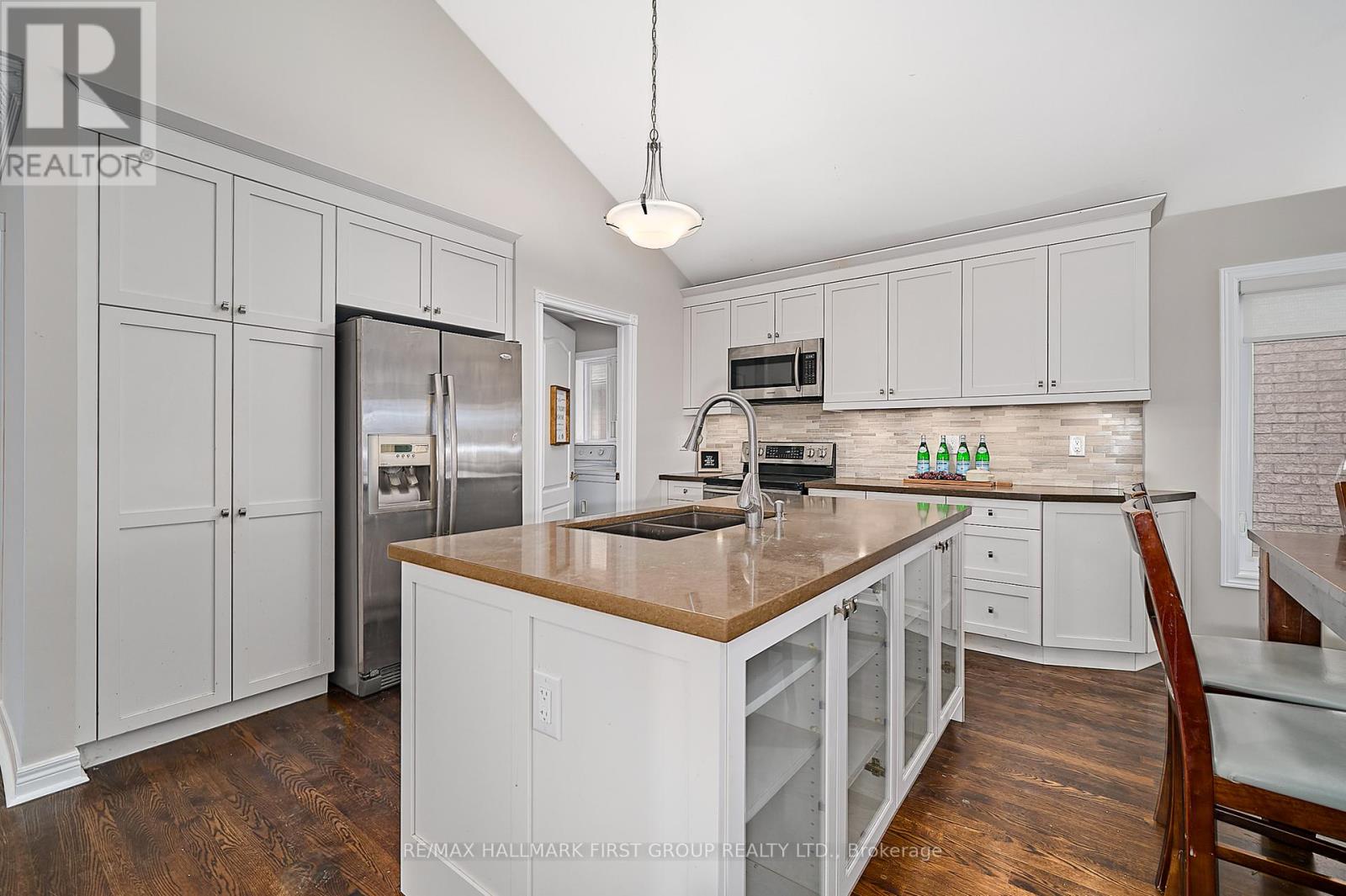 Property at 41 DOWNEY DRIVE image 4