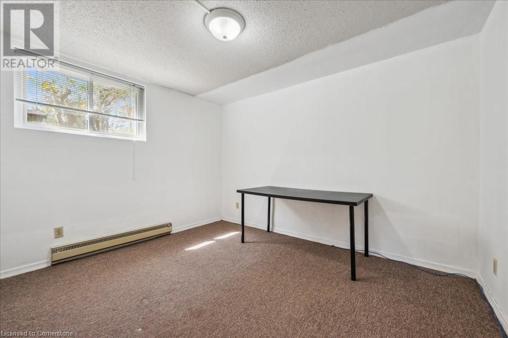 404 Tamarack Drive, Waterloo, Ontario  N2L 4G6 - Photo 23 - 40711272