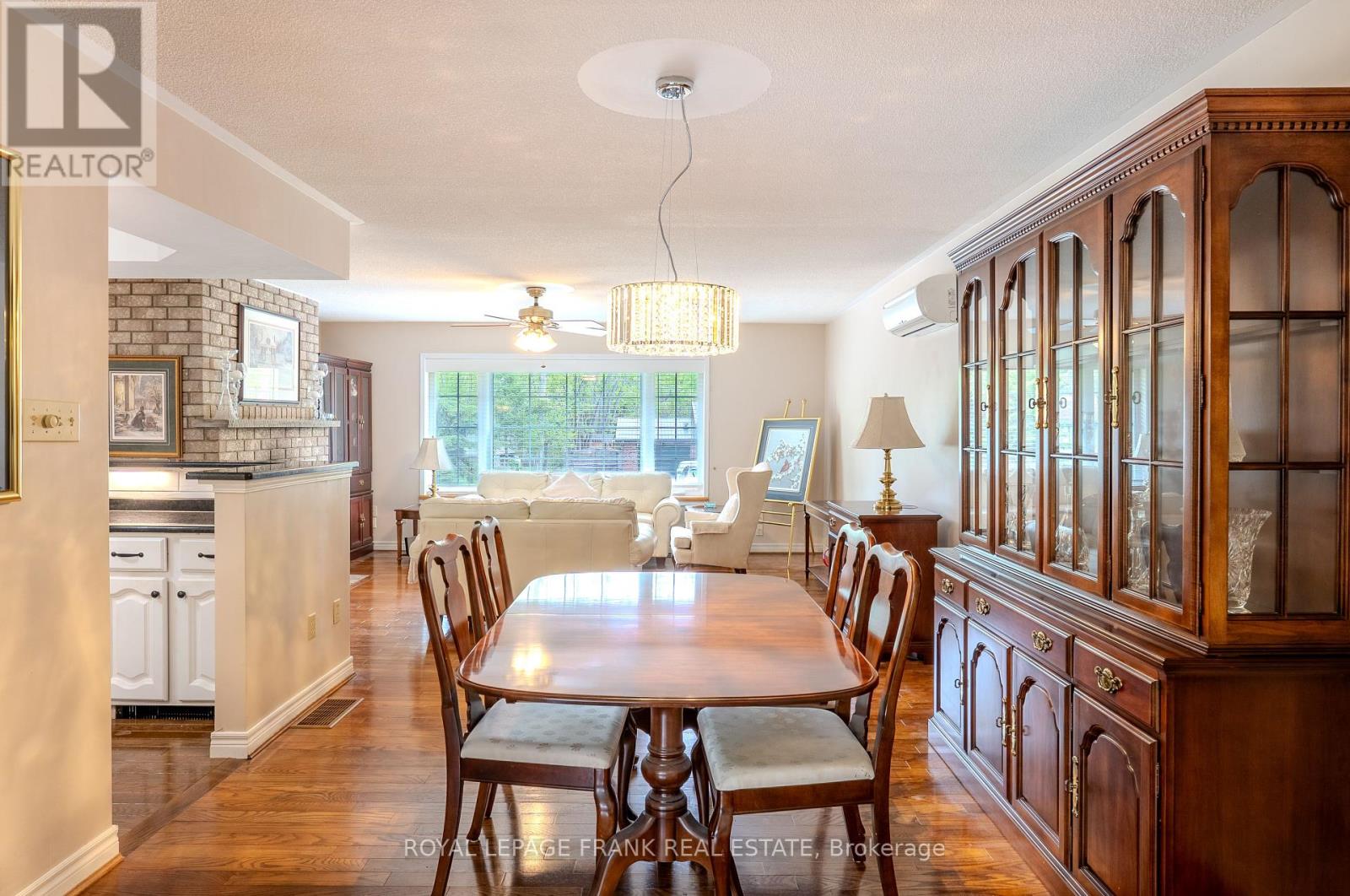 97 Pirates Glen Drive, Trent Lakes, Ontario K0M 1A0 - Photo 11 - X12166135