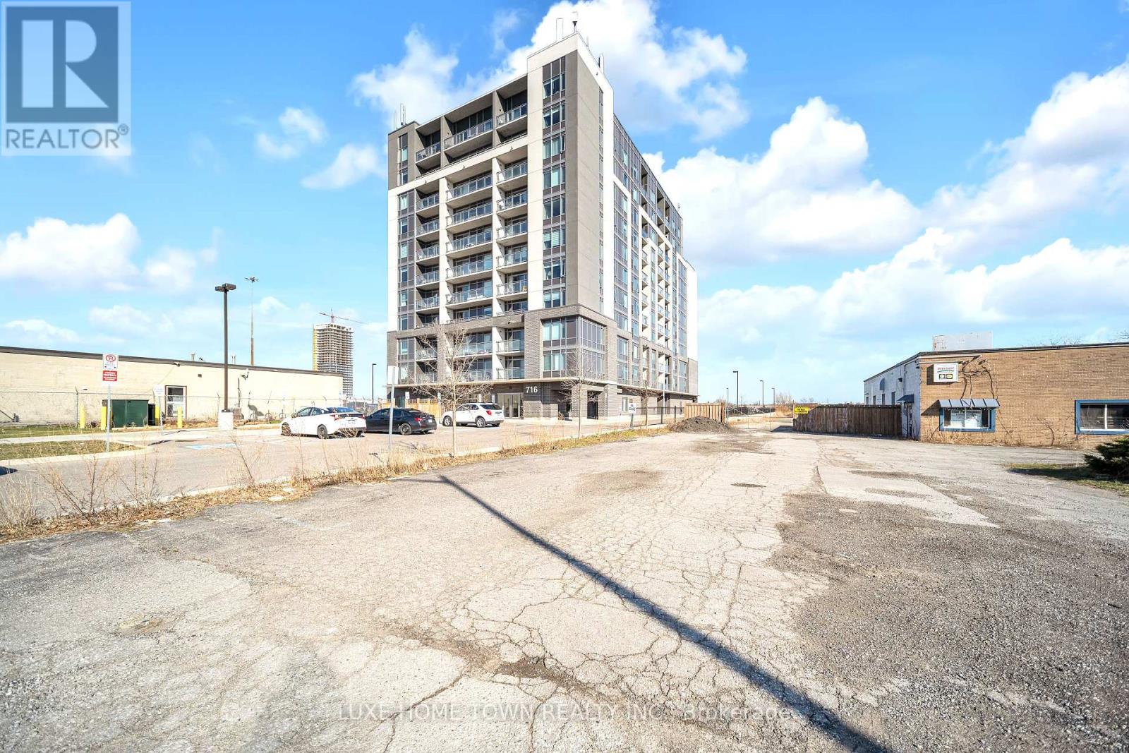 801 - 716 Main Street E, Milton, Ontario  L9T 9L9 - Photo 8 - W12165687