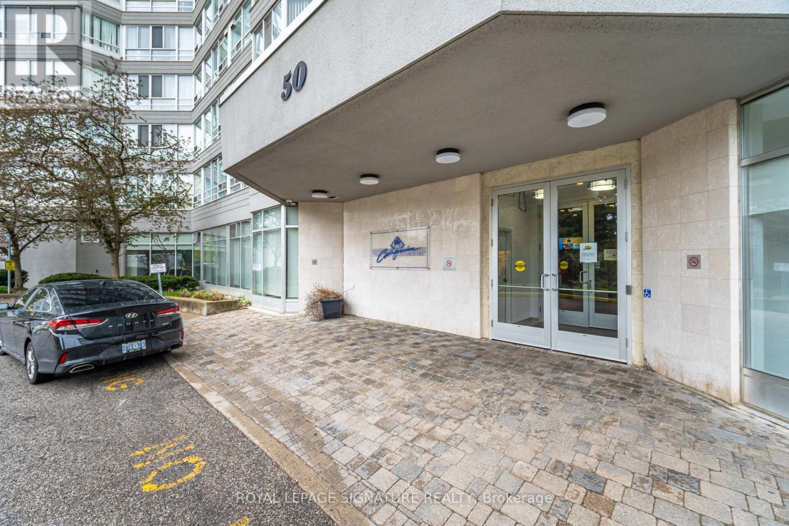 808 - 50 Kingsbridge Garden Circle, Mississauga, Ontario  L5R 1Y2 - Photo 2 - W12165802