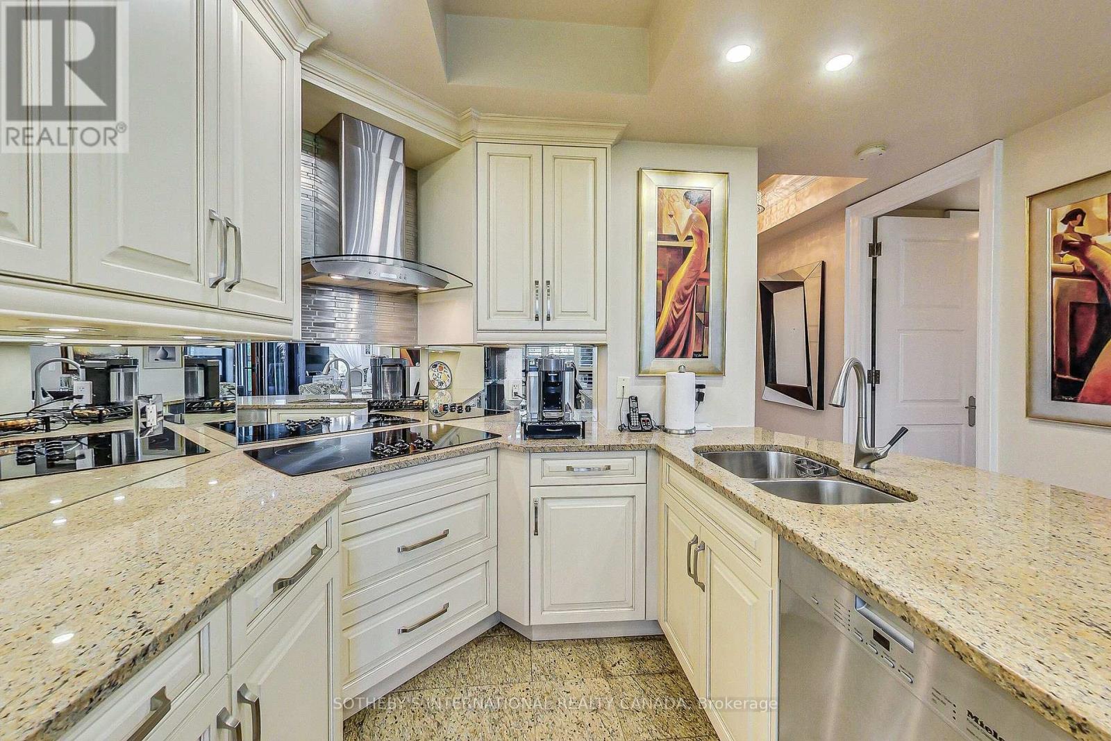 220 - 2095 Lake Shore Boulevard W, Toronto, Ontario  M8V 4G4 - Photo 15 - W12165813