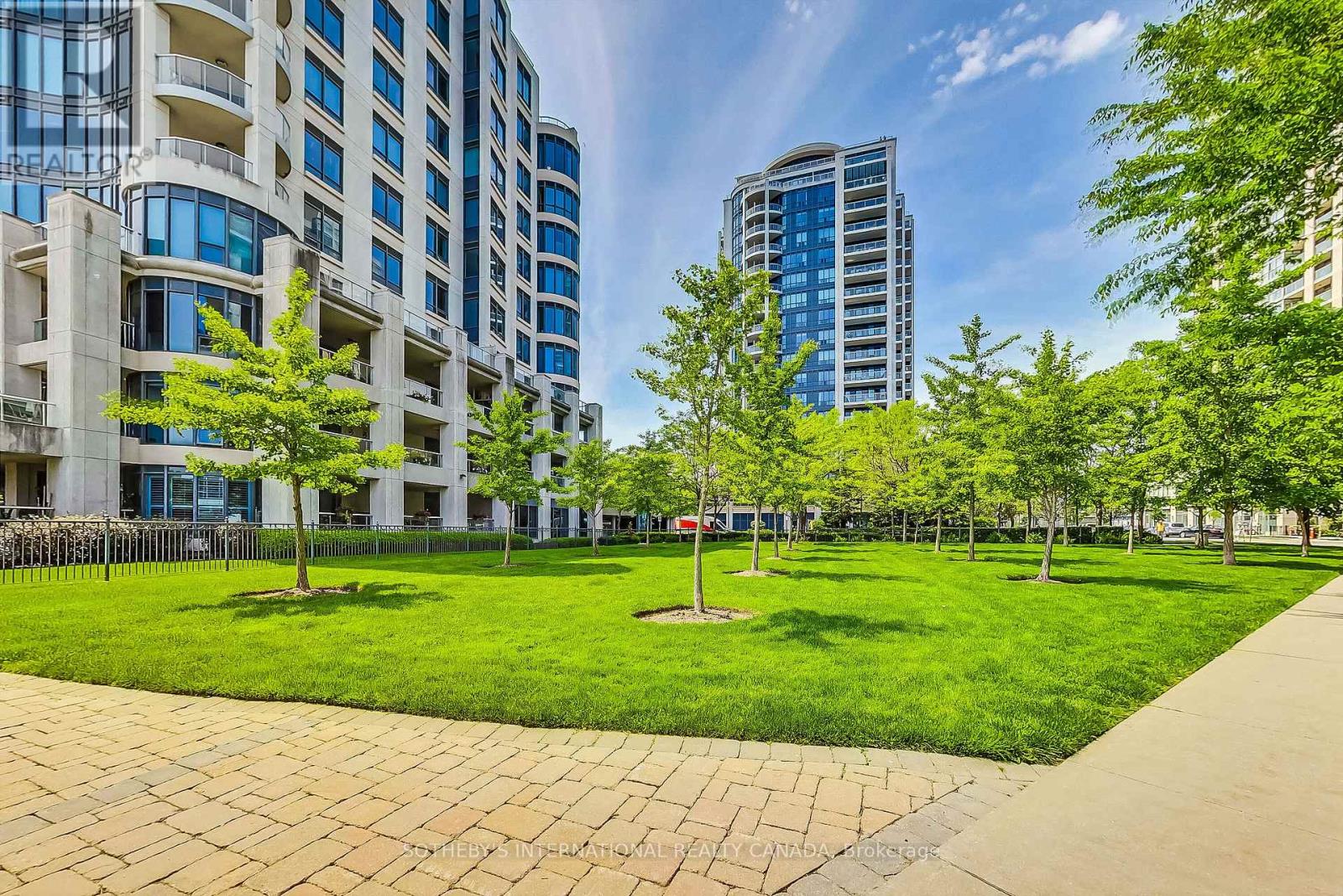 220 - 2095 Lake Shore Boulevard W, Toronto, Ontario  M8V 4G4 - Photo 5 - W12165813