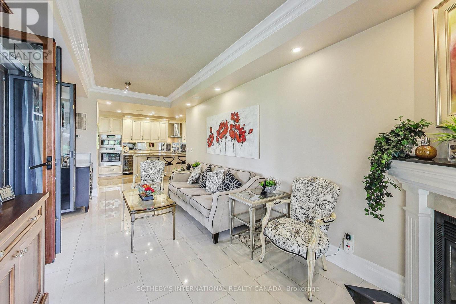 220 - 2095 Lake Shore Boulevard W, Toronto, Ontario  M8V 4G4 - Photo 9 - W12165813