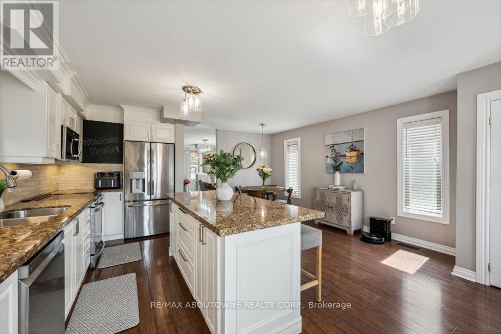 2622 Ironwood Crescent, Oakville, Ontario  L6H 6L9 - Photo 12 - W12165824