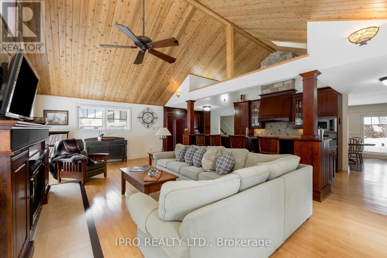 25 Orsi Road, Caledon, Ontario  L7C 1H6 - Photo 18 - W12165836