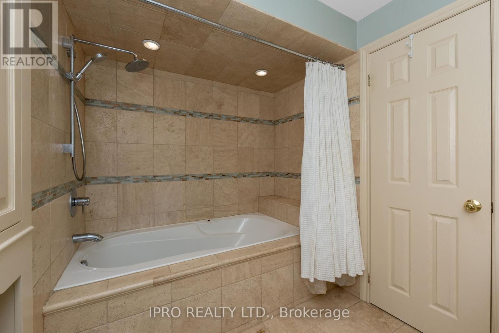 25 Orsi Road, Caledon, Ontario  L7C 1H6 - Photo 39 - W12165836