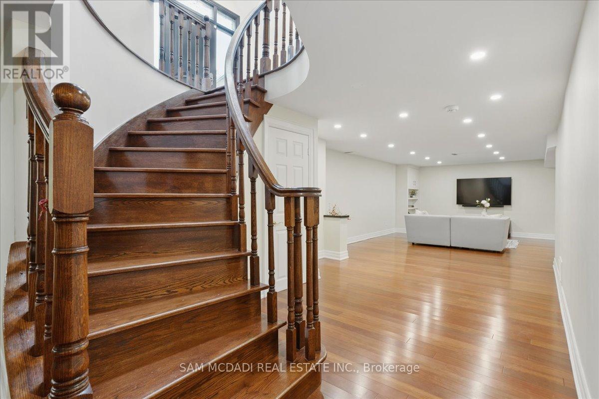 2076 Autumn Breeze Drive S, Mississauga (Cooksville), Ontario  L5B 1R4 - Photo 22 - W12165848